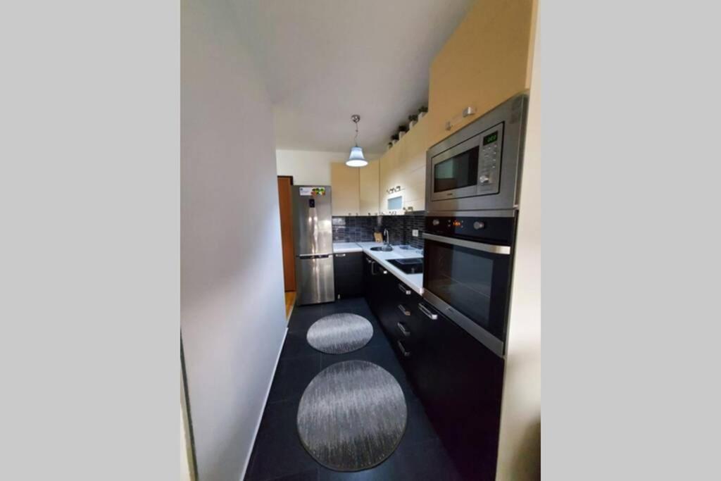 Apartment 13C Pristina Buitenkant foto